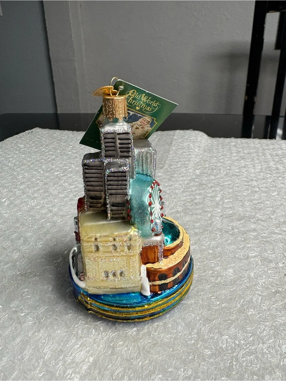 Old World Christmas glass blown ornament featuring Chicago landmarks